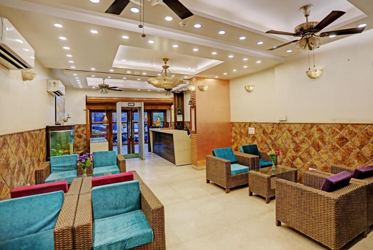 Staybook Hotel Atlanta New Delhi Train Station Exterior foto