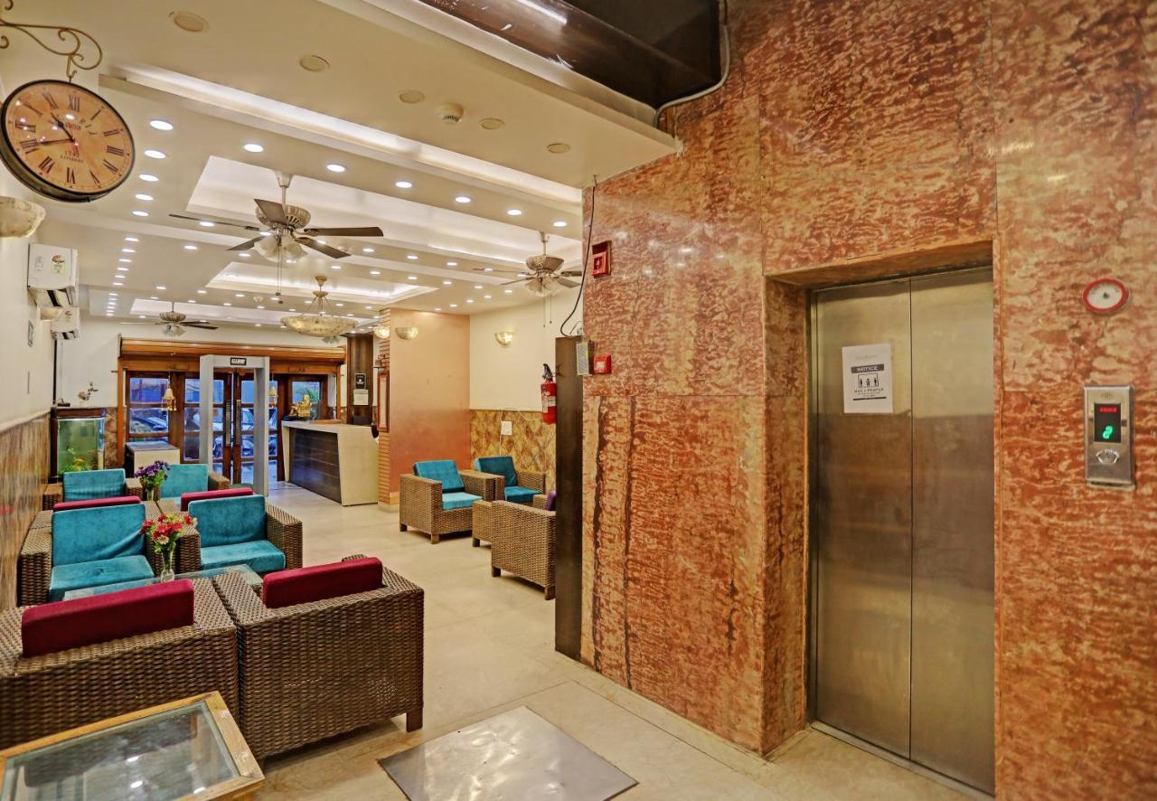 Staybook Hotel Atlanta New Delhi Train Station Exterior foto